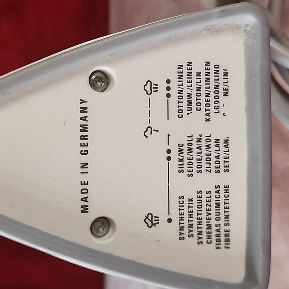 Rowenta Professional Extra Long Burst, Commercial Iron. Made in Germany  1750 W. - Picture 8 of 16